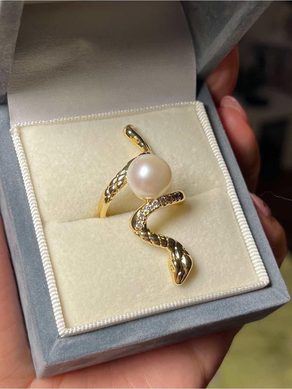 Gold tone Freshwater Pearl Snake Ring - Picture 2 of 5